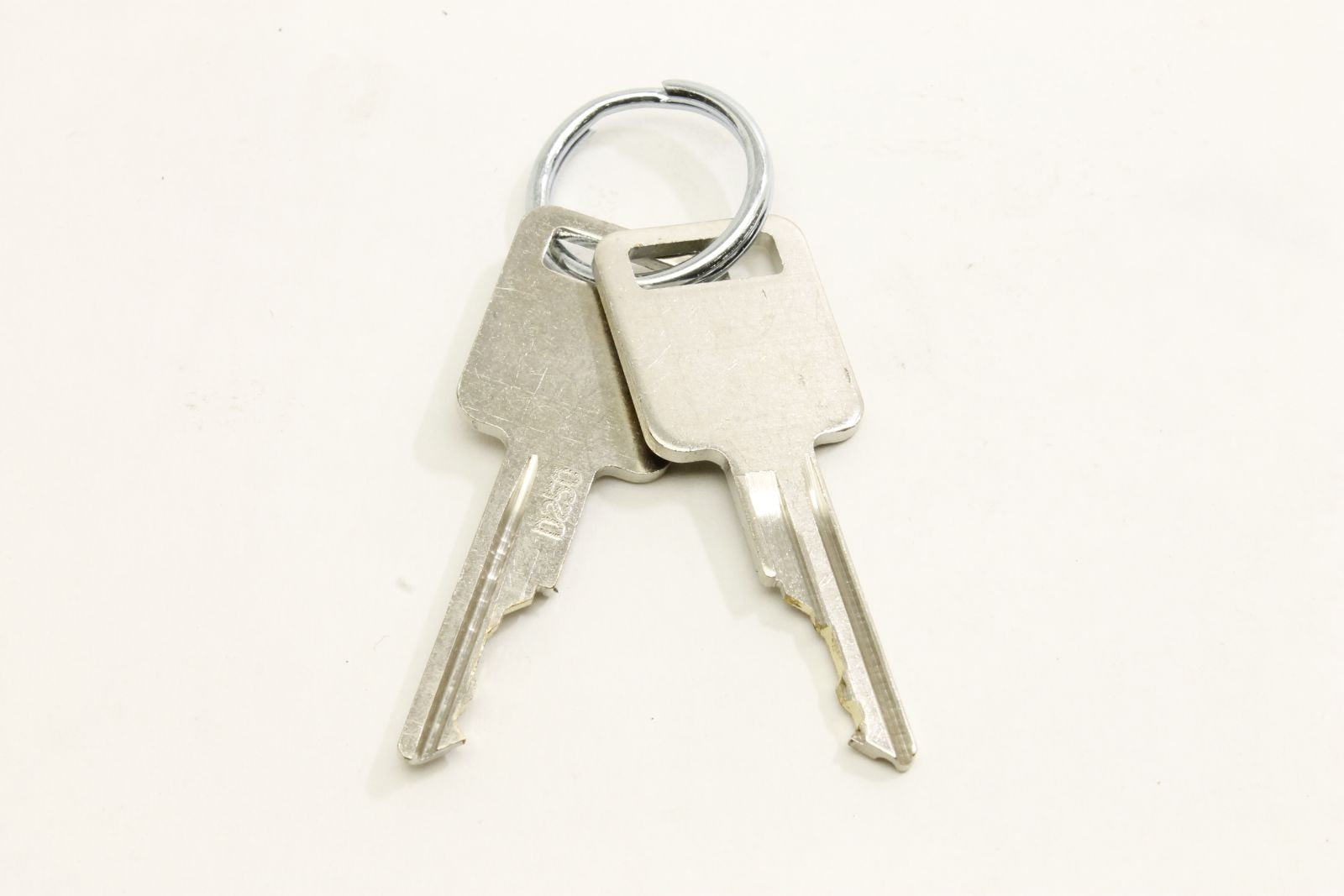 Genie Part # 7-132-199GT – Door Key
