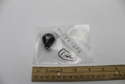 Genie Part # 7-132-202GT – Knob / Split Door Latch
