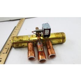 Lennox 98M43 Reversing Valve With Coil 24V