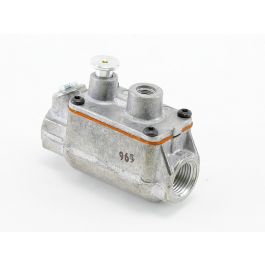 BASO Gas Products H17CB-5 Automatic Pilot Gas Valve -40-300°F Integral Flow 3/8" NPT