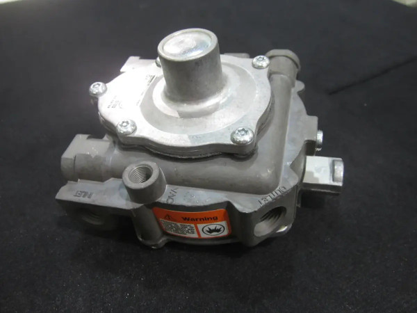JLG Part # SN8020036 | SN-REGULATOR, LP GAS, EA