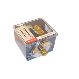 Honeywell L404F1409 Pressuretrol Controller 2-15 PSI Open-Low Snap-Acting