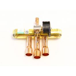 York S1-025-33307-002 Reversing Valve W/Coil