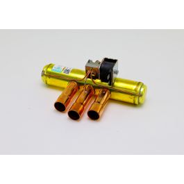 York S1-025-35389-002 Reversing Valve W/Coil